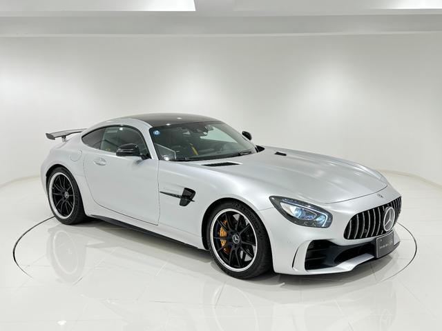 ＧＴ Ｒ　ＡＭＧパフォーマンスシートＰ　ＡＭＧインテリアナイトＰ　ＡＭＧカーボンセラミックブレーキ　Ｂｕｒｍｅｓｔｅｒ　パワーシート　シートヒーター　１９／２０ＡＷ　正規ディーラー認定中古車　１年保証（6枚目）