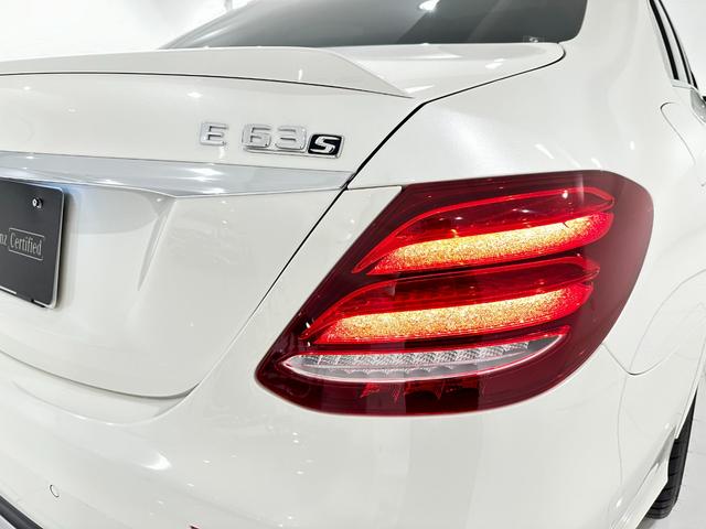 Ｅクラス Ｅ６３　Ｓ　４マチック＋　レーダーセーフティパッケージ　エクスクルーシブパッケージ　ＳＲ　シートベンチレーター　ドライビングダイナミックシート　全周囲カメラ　本革巻ステアリング　２０ＡＷ　正規ディーラー認定中古車　１年保証（70枚目）