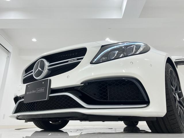 Ｃクラス Ｃ６３　Ｓクーペ　ＡＭＧスタイリングパッケージ　エアバランスパッケージ　Ｂｕｒｍｅｓｔｅｒ　ＡＭＧパフォーマンスステアリング　ＡＭＧパフォーマンスエギゾーストシステム　１９ＡＷ　正規ディーラー認定中古車　１年保証（19枚目）