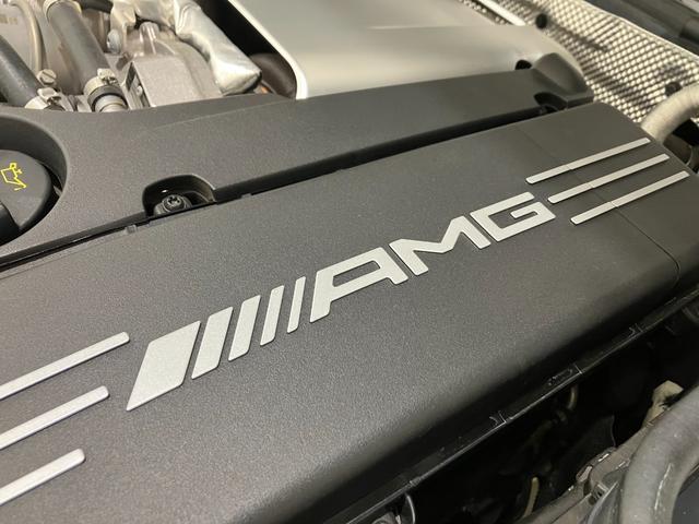 Ｃクラス Ｃ６３　Ｓクーペ　ＳＲ　カーボンインテリア　カーボンエクステリア　ＡＭＧカーボンセラミックブレーキ　ＡＭＧパフォーマンスシート　ＡＭＧパフォーマンスステアリング　Ｂｕｒｍｅｓｔｅｒ　Ｐシート　シートヒーター　１９／２０（12枚目）