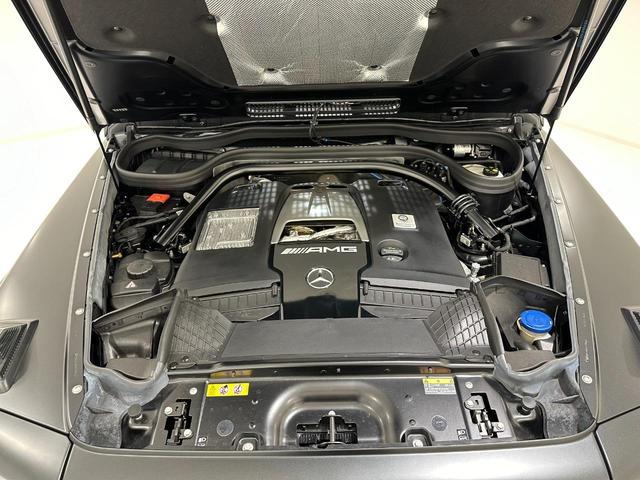 Ｇクラス Ｇ６３　１オーナー　ＡＭＧカーボンファイバーインテリアトリム　Ｇ　ｍａｎｕｆａｋｕｔｕｒプログラムプラス　アダプティブダンピングシステム　ＳＲ　Ｂｕｒｍｅｓｔｅｒ　２１ＡＷ　正規ディーラー認定中古車　２年保証（5枚目）