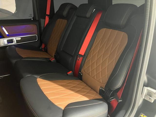 Ｇクラス Ｇ６３　１オーナー／カーボンインテリアＰ／ナイトＰ／Ｇ　ｍａｎｕｆａｋｕｔｕｒプログラムプラス／ＡＭＧパフォーマンスステアリング／ナッパレザーシート／シートベンチレーション／ＳＲ／Ｂｕｒｍｅｓｔｅｒ／２２ＡＷ（32枚目）