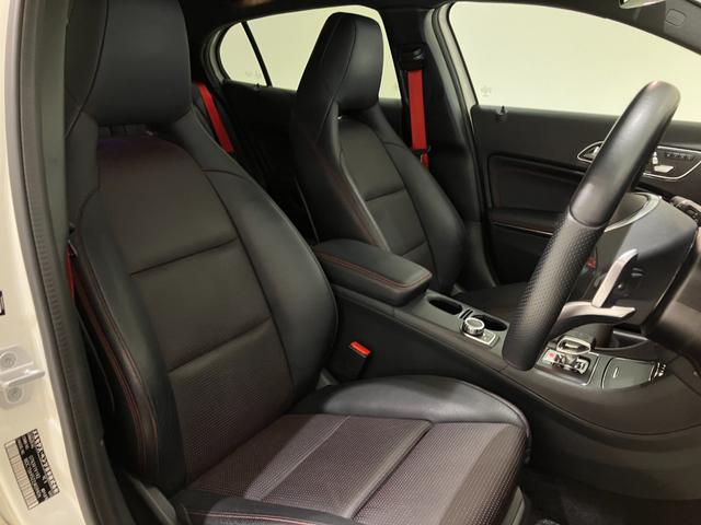 ＧＬＡクラス ＧＬＡ４５　４マチック　右ハンドル／カルサイトホワイト／レーダーセーフティパッケージ／バックモニター／パークトロニックセンサー／黒革シート／シートヒーター／ＡＭＧ１９ＡＷ／正規ディーラー認定中古車／２年保証（3枚目）