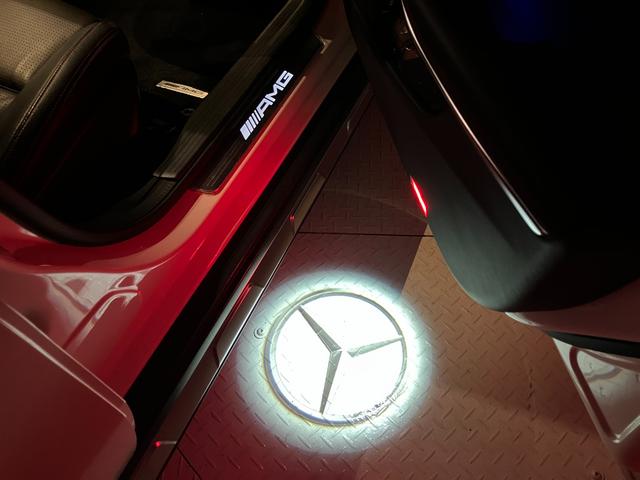 ＧＬＡクラス ＧＬＡ４５　４マチック　右ハンドル／カルサイトホワイト／レーダーセーフティパッケージ／バックモニター／パークトロニックセンサー／黒革シート／シートヒーター／ＡＭＧ１９ＡＷ／正規ディーラー認定中古車／２年保証（17枚目）