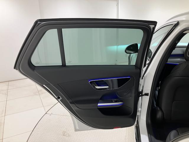 Ｃクラスオールテレイン Ｃ２２０ｄ　４マチック　オールテレイン　右ハンドル／オパリスホワイト／ワンオーナー／レザーエクスクルーシブパッケージ／パノラミックＳＲ／ＨＵＤ／３６０°カメラ／メモリー付きパワーシート／シートヒーター／正規ディーラー認定中古車／二年保証（40枚目）