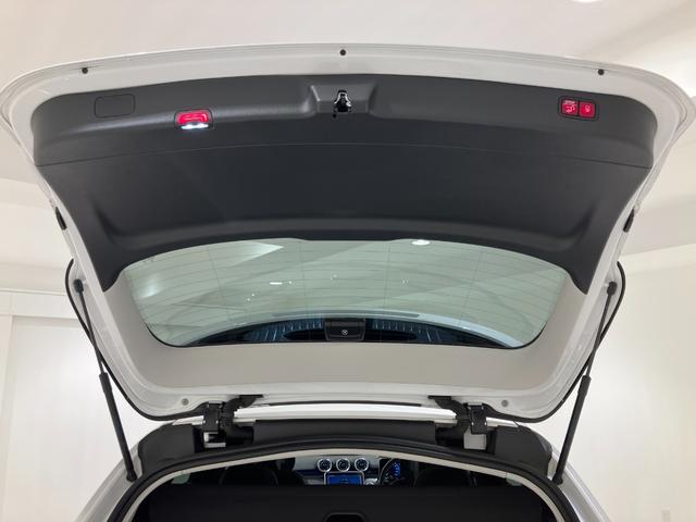 Ｃクラスオールテレイン Ｃ２２０ｄ　４マチック　オールテレイン　右ハンドル／オパリスホワイト／ワンオーナー／レザーエクスクルーシブパッケージ／パノラミックＳＲ／ＨＵＤ／３６０°カメラ／メモリー付きパワーシート／シートヒーター／正規ディーラー認定中古車／二年保証（56枚目）