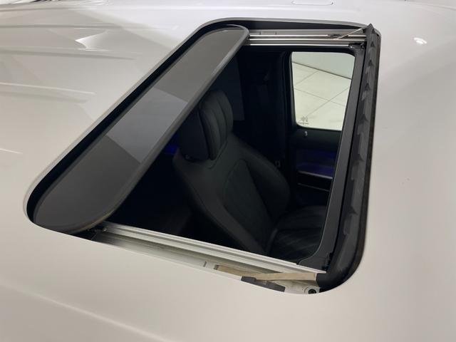Gクラス G450d ローンチエディション 1オーナ/サンルーフ/Gマヌファクトゥーアエディション/オートステップ/Burumester/ドライブレコーダー/純正ナビゲーション/温冷機能付きカップホルダー認定中古車/2年保証(16枚目)