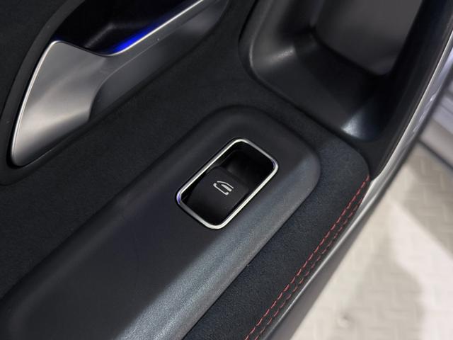 ＣＬＡクラス ＣＬＡ１８０　ＡＭＧライン　右ハンドル／セレナイトグレー／メモリー付きパワーシート／シートヒーター／アンビエントライト／正規ディーラー認定中古車／二年保証（27枚目）