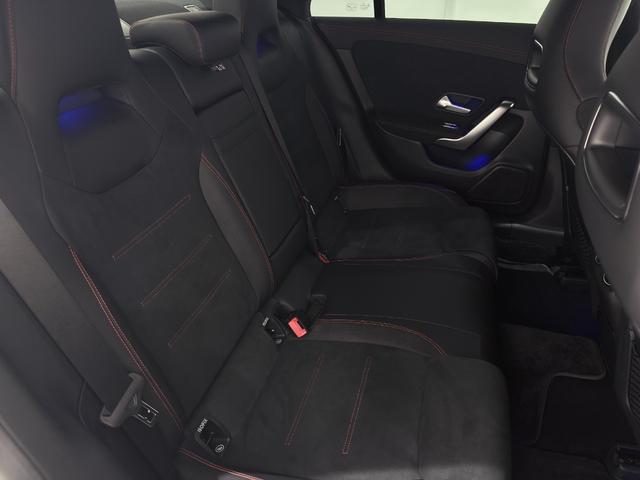 ＣＬＡクラス ＣＬＡ１８０　ＡＭＧライン　右ハンドル／セレナイトグレー／メモリー付きパワーシート／シートヒーター／アンビエントライト／正規ディーラー認定中古車／二年保証（33枚目）