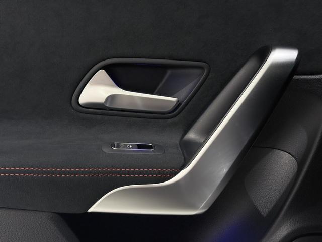 ＣＬＡクラス ＣＬＡ１８０　ＡＭＧライン　右ハンドル／セレナイトグレー／メモリー付きパワーシート／シートヒーター／アンビエントライト／正規ディーラー認定中古車／二年保証（36枚目）