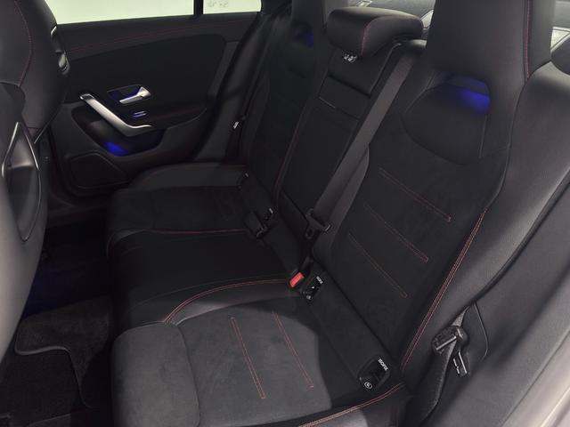 ＣＬＡクラス ＣＬＡ１８０　ＡＭＧライン　右ハンドル／セレナイトグレー／メモリー付きパワーシート／シートヒーター／アンビエントライト／正規ディーラー認定中古車／二年保証（38枚目）
