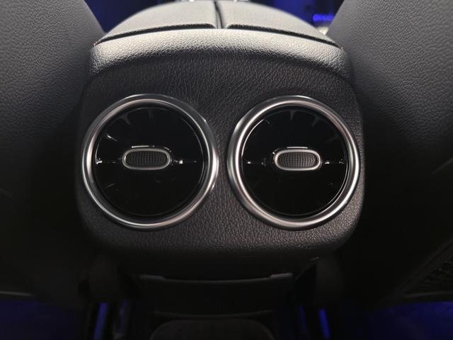 ＣＬＡクラス ＣＬＡ１８０　ＡＭＧライン　右ハンドル／セレナイトグレー／メモリー付きパワーシート／シートヒーター／アンビエントライト／正規ディーラー認定中古車／二年保証（41枚目）