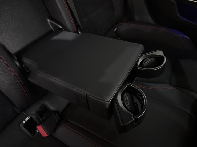 ＣＬＡクラス ＣＬＡ１８０　ＡＭＧライン　右ハンドル／セレナイトグレー／メモリー付きパワーシート／シートヒーター／アンビエントライト／正規ディーラー認定中古車／二年保証（42枚目）