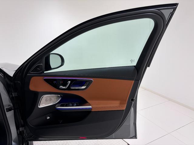 Ｃクラス Ｃ４３　４マチック　ワンオーナー／右ハンドル／イリジウムシルバー／ＨＵＤ／Ｂｕｒｍｅｓｔｅｒ／ベンチレーション／パノラミックスライディングルーフ／ドラレコ／正規ディーラー認定中古車／二年保証（25枚目）