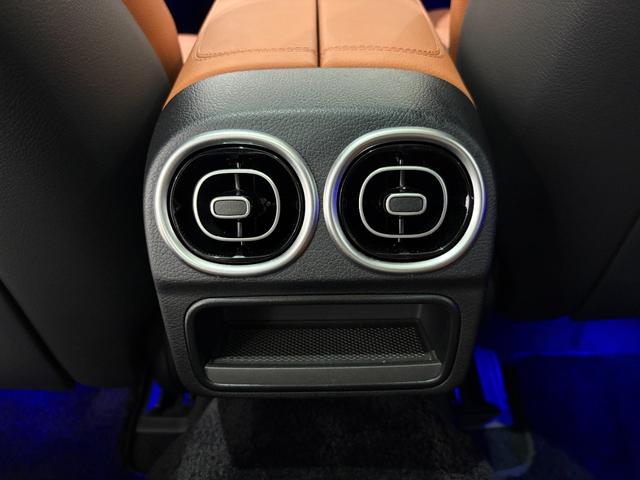 Ｃクラス Ｃ４３　４マチック　ワンオーナー／右ハンドル／イリジウムシルバー／ＨＵＤ／Ｂｕｒｍｅｓｔｅｒ／ベンチレーション／パノラミックスライディングルーフ／ドラレコ／正規ディーラー認定中古車／二年保証（47枚目）