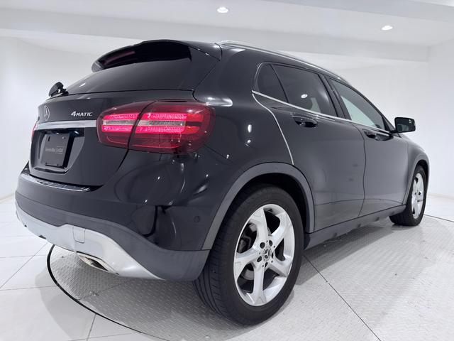 GLAクラス GLA220 4マチック ワンオーナー/右ハンドル/コスモスブラック/本革/シートヒーター/パノラミックスライディングルーフ/ドラレコ/正規ディーラー認定中古車/二年保証(17枚目)