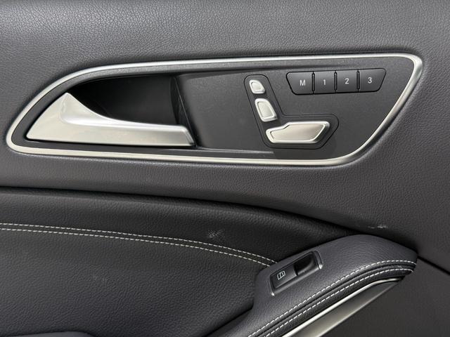 GLAクラス GLA220 4マチック ワンオーナー/右ハンドル/コスモスブラック/本革/シートヒーター/パノラミックスライディングルーフ/ドラレコ/正規ディーラー認定中古車/二年保証(31枚目)