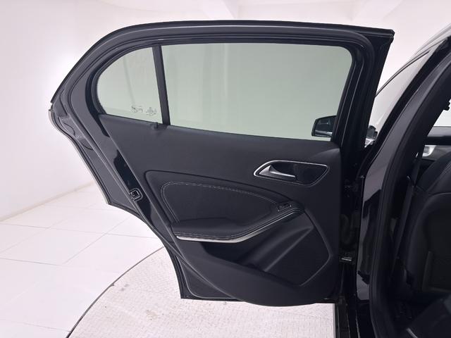 GLAクラス GLA220 4マチック ワンオーナー/右ハンドル/コスモスブラック/本革/シートヒーター/パノラミックスライディングルーフ/ドラレコ/正規ディーラー認定中古車/二年保証(41枚目)