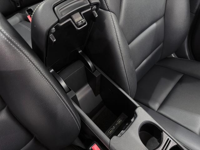 GLAクラス GLA220 4マチック ワンオーナー/右ハンドル/コスモスブラック/本革/シートヒーター/パノラミックスライディングルーフ/ドラレコ/正規ディーラー認定中古車/二年保証(52枚目)