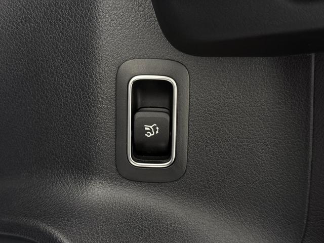 GLB GLB200d 4マチック ワンオーナー/右ハンドル/コスモスブラック/半革/シートヒーター/メモリー付きパワーシート/正規ディーラー認定中古車/二年保証(24枚目)