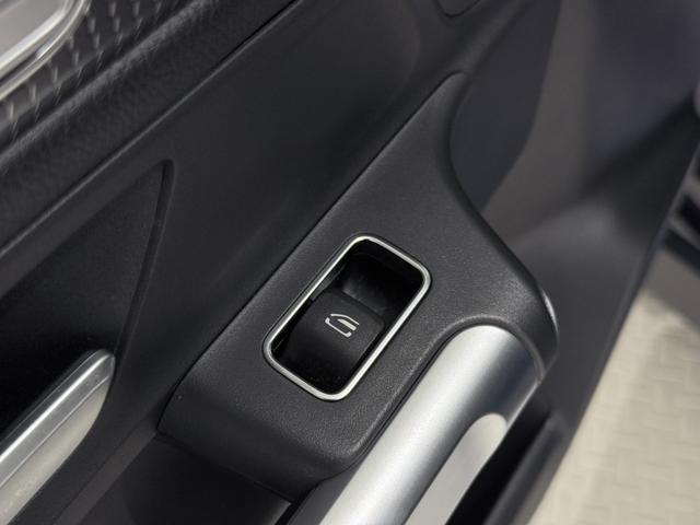 GLB GLB200d 4マチック ワンオーナー/右ハンドル/コスモスブラック/半革/シートヒーター/メモリー付きパワーシート/正規ディーラー認定中古車/二年保証(29枚目)