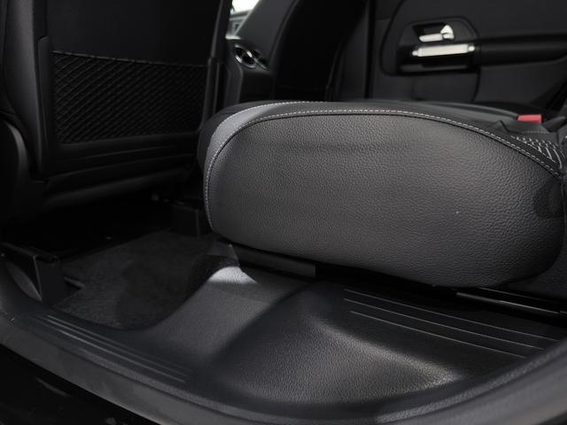 GLB GLB200d 4マチック ワンオーナー/右ハンドル/コスモスブラック/半革/シートヒーター/メモリー付きパワーシート/正規ディーラー認定中古車/二年保証(41枚目)