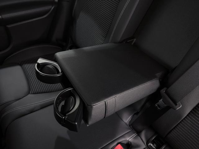 GLB GLB200d 4マチック ワンオーナー/右ハンドル/コスモスブラック/半革/シートヒーター/メモリー付きパワーシート/正規ディーラー認定中古車/二年保証(44枚目)