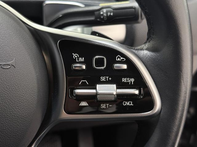 GLB GLB200d 4マチック ワンオーナー/右ハンドル/コスモスブラック/半革/シートヒーター/メモリー付きパワーシート/正規ディーラー認定中古車/二年保証(52枚目)