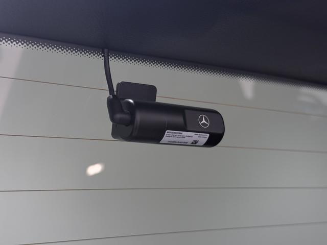 Gクラス G400d AMGライン ワンオーナー/右ハンドル/マグネタイトブラックラグジュアリーP/アダプティブダンピングシステム/Burmester/パノラミックスライディングルーフ/正規ディーラー認定中古車/二年保証(11枚目)