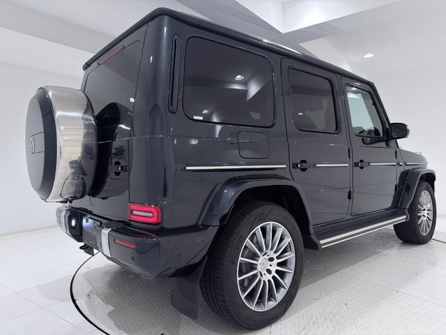 Gクラス G400d AMGライン ワンオーナー/右ハンドル/マグネタイトブラックラグジュアリーP/アダプティブダンピングシステム/Burmester/パノラミックスライディングルーフ/正規ディーラー認定中古車/二年保証(17枚目)