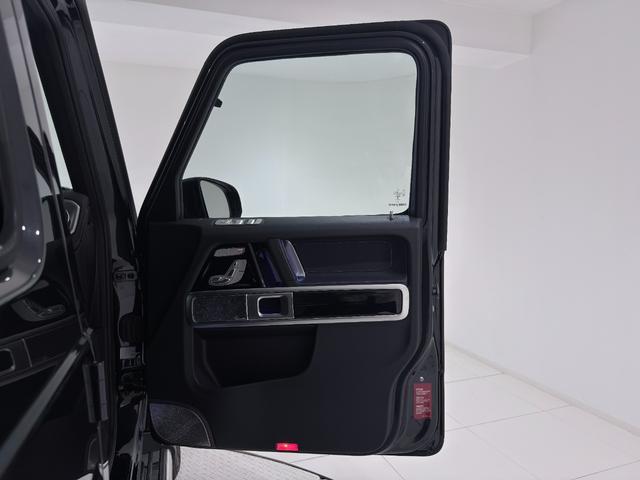 Gクラス G400d AMGライン ワンオーナー/右ハンドル/マグネタイトブラックラグジュアリーP/アダプティブダンピングシステム/Burmester/パノラミックスライディングルーフ/正規ディーラー認定中古車/二年保証(23枚目)