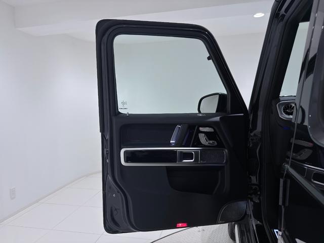 Gクラス G400d AMGライン ワンオーナー/右ハンドル/マグネタイトブラックラグジュアリーP/アダプティブダンピングシステム/Burmester/パノラミックスライディングルーフ/正規ディーラー認定中古車/二年保証(28枚目)