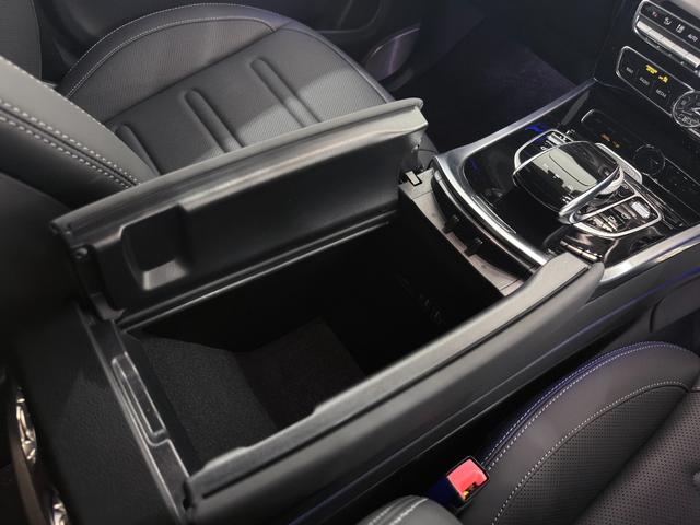 Gクラス G400d AMGライン ワンオーナー/右ハンドル/マグネタイトブラックラグジュアリーP/アダプティブダンピングシステム/Burmester/パノラミックスライディングルーフ/正規ディーラー認定中古車/二年保証(51枚目)