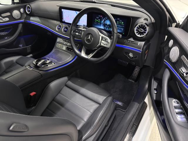 Eクラス E200 クーペ スポーツ 右ハンドル/ダイヤモンドホワイト/レザーP/エアバランスP/レーダーセーフティーP/HUD/Burmester/正規ディーラー認定中古車/二年保証(2枚目)