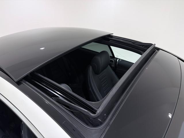 Eクラス E200 クーペ スポーツ 右ハンドル/ダイヤモンドホワイト/レザーP/エアバランスP/レーダーセーフティーP/HUD/Burmester/正規ディーラー認定中古車/二年保証(12枚目)