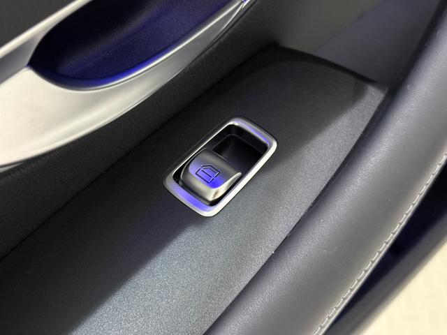 Eクラス E200 クーペ スポーツ 右ハンドル/ダイヤモンドホワイト/レザーP/エアバランスP/レーダーセーフティーP/HUD/Burmester/正規ディーラー認定中古車/二年保証(32枚目)