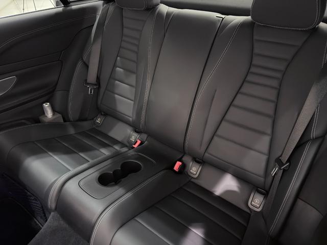 Eクラス E200 クーペ スポーツ 右ハンドル/ダイヤモンドホワイト/レザーP/エアバランスP/レーダーセーフティーP/HUD/Burmester/正規ディーラー認定中古車/二年保証(35枚目)