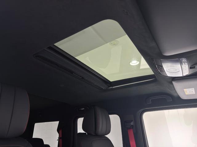 Gクラス G350d マヌファクトゥーアエディション 右ハンドル/ダイヤモンドホワイト/ワンオーナー/ナイトP/ラグジュアリーP/AMG-LINE/パノラミックSR/Burmester/リラクゼーション/正規ディーラー認定中古車/二年保証(10枚目)