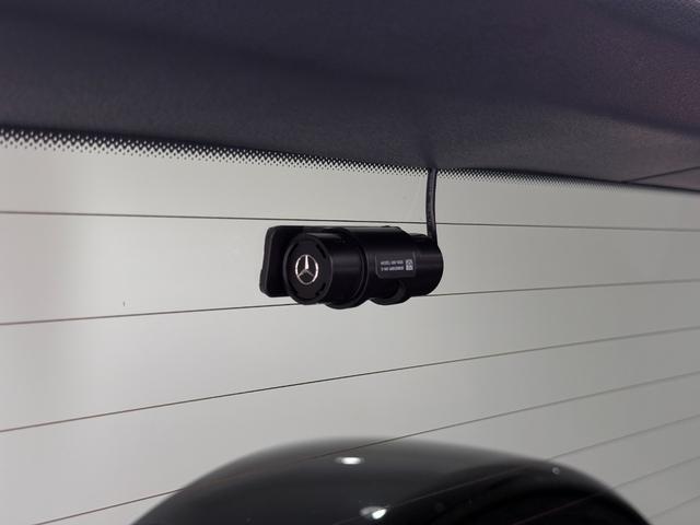 Gクラス G350d マヌファクトゥーアエディション 右ハンドル/ダイヤモンドホワイト/ワンオーナー/ナイトP/ラグジュアリーP/AMG-LINE/パノラミックSR/Burmester/リラクゼーション/正規ディーラー認定中古車/二年保証(13枚目)