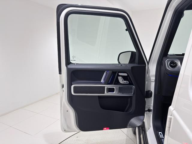 Gクラス G350d マヌファクトゥーアエディション 右ハンドル/ダイヤモンドホワイト/ワンオーナー/ナイトP/ラグジュアリーP/AMG-LINE/パノラミックSR/Burmester/リラクゼーション/正規ディーラー認定中古車/二年保証(30枚目)