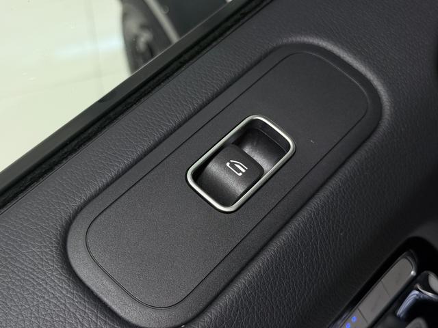 Gクラス G350d マヌファクトゥーアエディション 右ハンドル/ダイヤモンドホワイト/ワンオーナー/ナイトP/ラグジュアリーP/AMG-LINE/パノラミックSR/Burmester/リラクゼーション/正規ディーラー認定中古車/二年保証(32枚目)