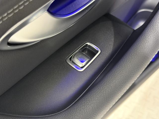 Eクラスステーションワゴン E300 ステーションワゴンアバンギャルド スポーツ ワンオーナー/右ハンドル/オブシディアンブラック/エクスクルーシブP/レーダーセーフティーP/黒革/HUD/Burmester/メモリー付きパワーシート/正規ディーラー認定中古車/二年保証(32枚目)