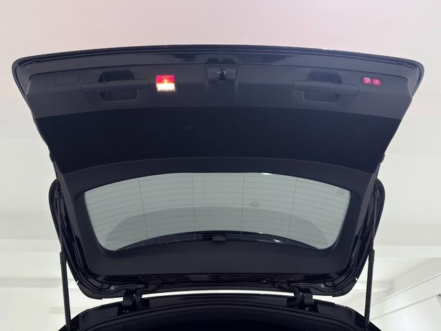 Eクラスステーションワゴン E300 ステーションワゴンアバンギャルド スポーツ ワンオーナー/右ハンドル/オブシディアンブラック/エクスクルーシブP/レーダーセーフティーP/黒革/HUD/Burmester/メモリー付きパワーシート/正規ディーラー認定中古車/二年保証(65枚目)