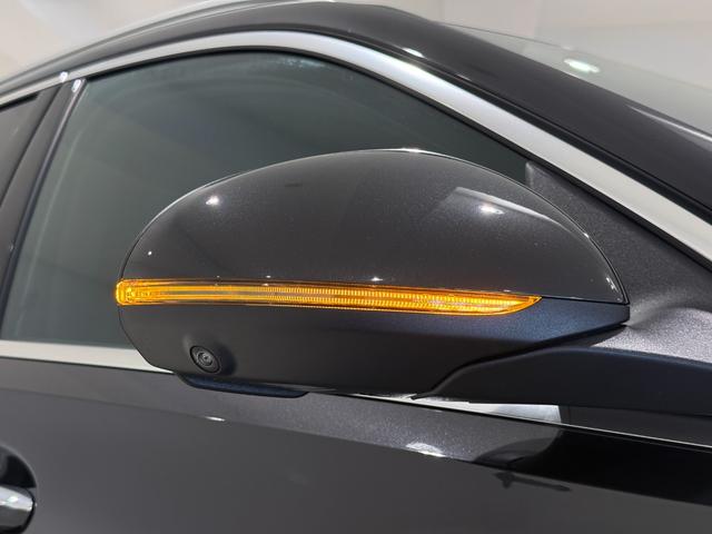 Cクラスステーションワゴン C220dステーションワゴンアバンギルドAMGライP 右ハンドル/グラファイトグレー/HUD/ドラレコ/シートヒーター/メモリー付きパワーシート/正規ディーラー認定中古車/二年保証(19枚目)