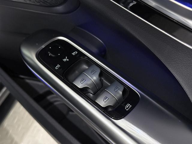 Cクラスステーションワゴン C220dステーションワゴンアバンギルドAMGライP 右ハンドル/グラファイトグレー/HUD/ドラレコ/シートヒーター/メモリー付きパワーシート/正規ディーラー認定中古車/二年保証(22枚目)