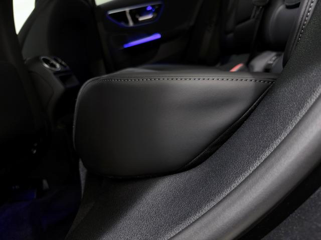 Cクラスステーションワゴン C220dステーションワゴンアバンギルドAMGライP 右ハンドル/グラファイトグレー/HUD/ドラレコ/シートヒーター/メモリー付きパワーシート/正規ディーラー認定中古車/二年保証(40枚目)