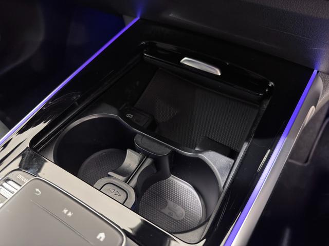 GLB GLB200d 4マチック AMGライン ワンオーナー/右ハンドル/デジタルホワイト/レーダーセーフティーP/シートヒーター/ドラレコ/メモリー付きパワーシート/正規ディーラー認定中古車/二年保証(52枚目)