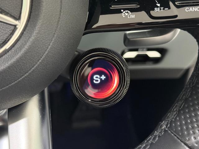 SL SL43 右ハンドル/オパリスホワイト/HUD/Burmester/リラクゼーション/シートヒーター/ベンチレーション/メモリー付きパワーシート/AMGイエローキャリパー/正規ディーラー認定中古車/二年保証(11枚目)