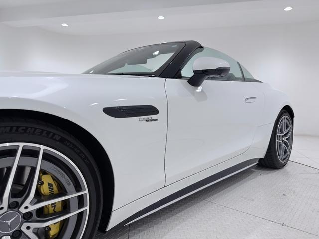 SL SL43 右ハンドル/オパリスホワイト/HUD/Burmester/リラクゼーション/シートヒーター/ベンチレーション/メモリー付きパワーシート/AMGイエローキャリパー/正規ディーラー認定中古車/二年保証(23枚目)