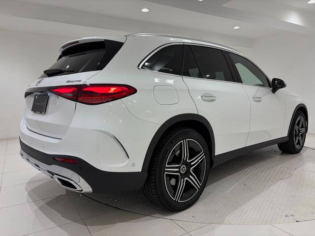 メルセデス・ベンツの価値と信頼性をさらに高め、オーナーの皆さまへより大きな安心を提供する「認定中古車プログラム」をご用意しております。